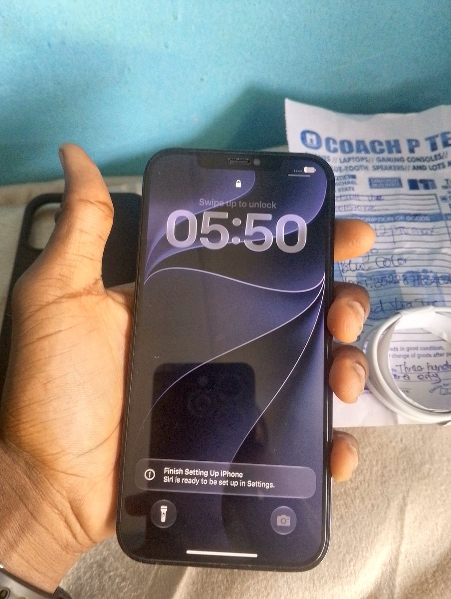 IroIbeGodswill7's tweet photo. iPhone is not an achievement 
But 
Try and have it 

Web 3 and God did 🎊 https://t.co/hWRV2ahYLR