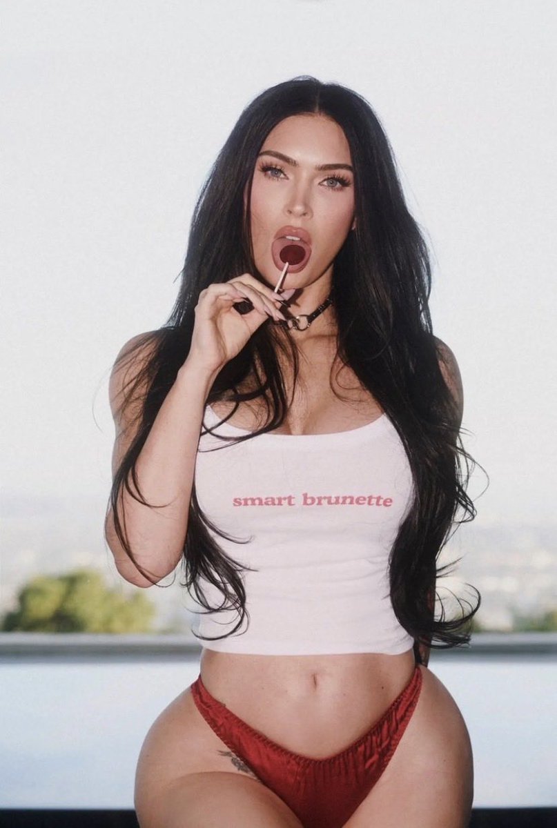 marilyntoren's tweet photo. Megan Fox being the co-owner of a exclusive content website and promoting it herself is so iconic. 
She finally gets to fool all these men who profited from her body. 
This time she’s the one profiting from them https://t.co/aJzlPuisHR