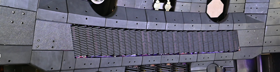PhysRevLett's tweet photo. Helicon waves can provide supplemental currents to tokamaks to sustain the high performances required for fusion power plants. New work provides the first demonstration of this current, a step toward steady-state tokamak operation.

Read the paper: https://t.co/ogHj3t1fTF https://t.co/Wfe5PzVyHU