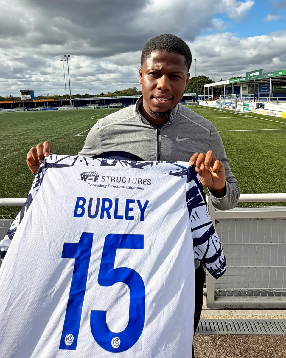 FarnboroughFC's tweet photo. Welcome to #FarnboroughFC: Andre Burley ✍️

Farnborough Football Club announces the signing of 27-year-old centre-back Andre Burley - formerly of Reading and Wycombe Wanderers.

🔗 https://t.co/NxVqlvvhpY https://t.co/OSXzRKKAgw