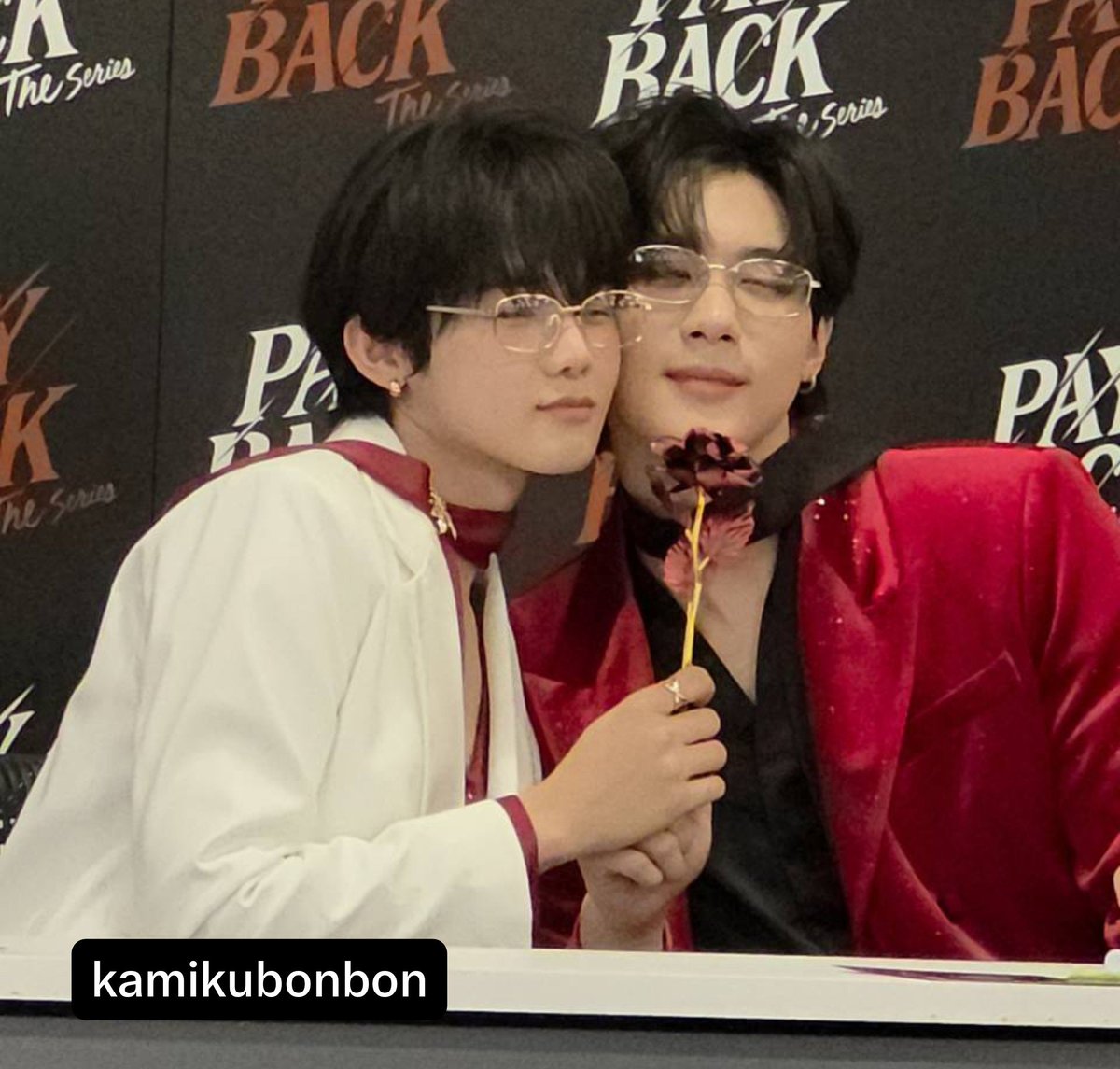 kamikubonbon's tweet photo. おめめつむって可愛い❤
ショット📸
#PAYBACKFanMeetinginTOKYO
#TOPTAPMINLLE https://t.co/86QdAOW3OB