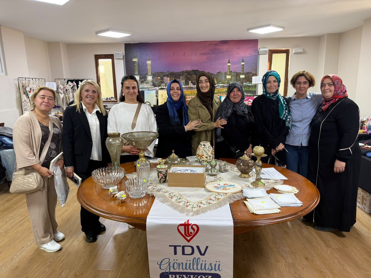 akkadinbeykoz's tweet photo. Başkanımız @NurselSah ve Yönetim Kurulumuzla birlikte;Beykoz Müftülüğü bünyesinde faaliyet gösteren Beykoz Aile,Dini Rehberlik Merkezi ile Türkiye Diyanet Vakfı Beykoz Kadın Kolları tarafından düzenlenen “İyilik Çarşısı, İyilik Atölyeleri” açılış programına katıldık. https://t.co/UndGVaFFum