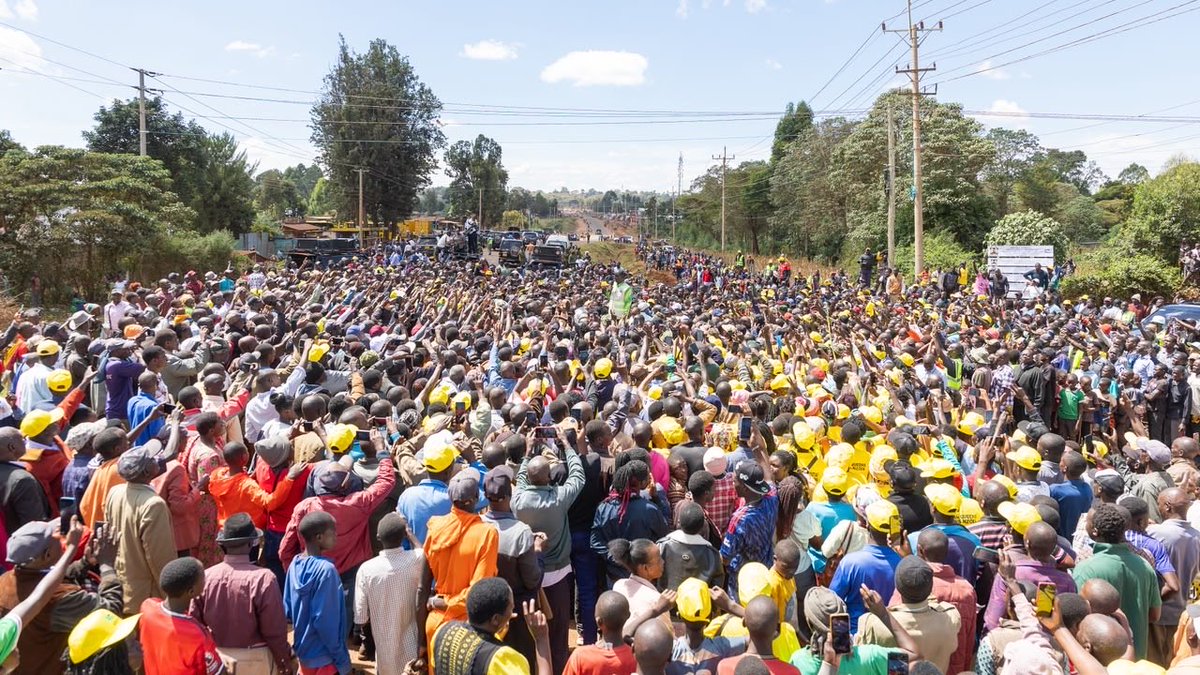kipmurkomen's tweet photo. The Endebess–Matumbei Road will open up Trans Nzoia County, advancing our vision of connecting Kenyans to opportunities through transformative infrastructure projects.

In Endebess, Trans Nzoia County, I joined H.E. President William Samoei Ruto in inspecting the ongoing construction of the Matumbei–Salama–Kimoson–Posta Road, ahead of the Mazingira Day celebrations.

The President also inspected the ongoing construction of the Endebess Sub-County Hospital Mother and Child Unit. Once completed, it will be equipped with modern medical facilities, significantly expanding access to quality universal healthcare.