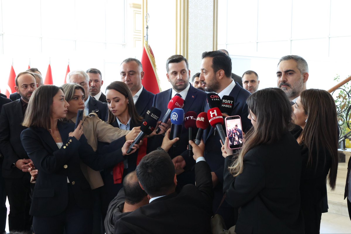 serdarorhan's tweet photo. Ataşehir’imiz için yeni bir başlangıç, güzel bir gelecek diliyorum. 

Sonucun ilçemiz ve tüm hemşehrilerimiz için hayırlı olmasını temenni ediyorum.

#Ataşehir #AtaşehirBelediyesi https://t.co/gNIQs3a9IE