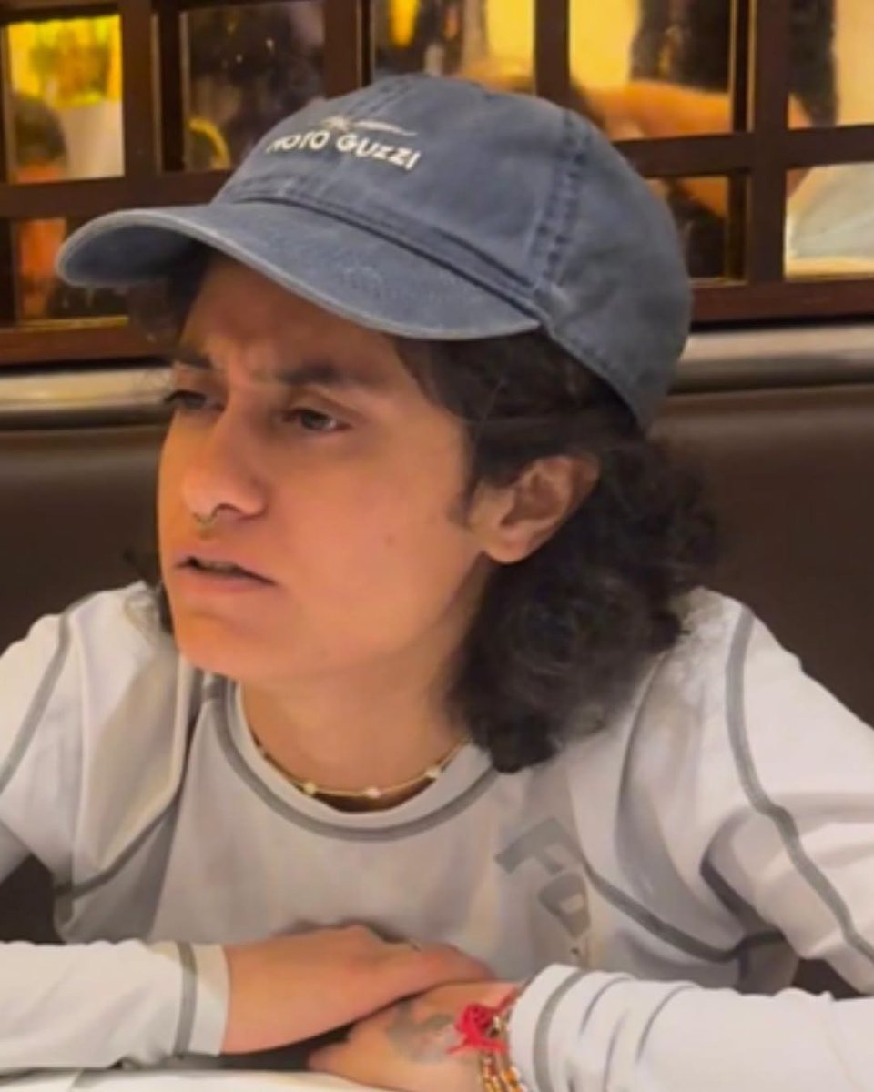 SussexIncidents's tweet photo. 🚨 MISSING: RUTH, 30, FROM BRIGHTON

Police are urgently seeking Ruth, last seen on CCTV in a shop on St James’s Street at around 1am on 8 October.

She is 5ft 1in, with shoulder-length curly black hair, and was wearing a colourful top, grey tracksuit bottoms, black jacket and boots, and a grey or blue Moto Guzzi cap. She was carrying an Oodie blanket.

Ruth has links to Islington and Harringay in London.

📞 If you see Ruth or know where she is, call 999, quoting serial 439 of 08/10.

Please share to help find her. 🙏

#MissingPerson #Brighton #SussexPolice