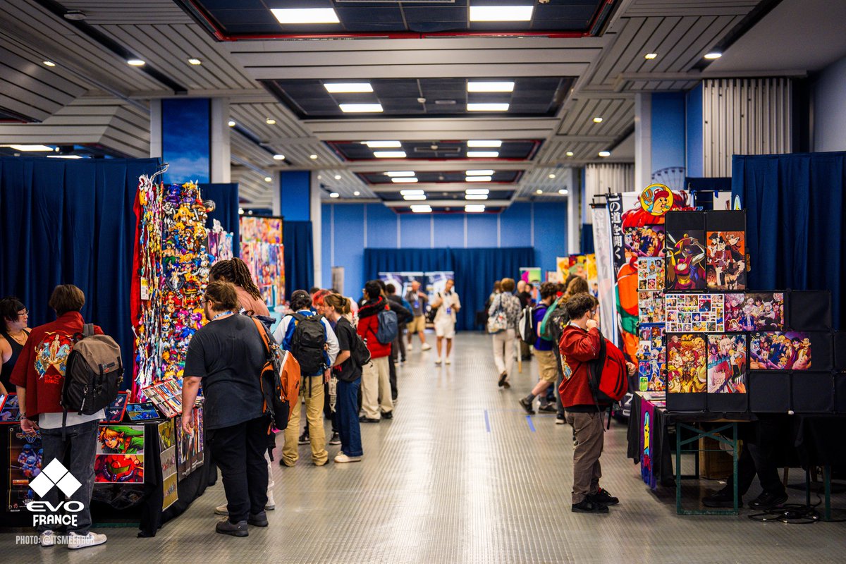 Evo_France's tweet photo. Don't forget to visit the Artist Alley upstairs where you can find some amazing souvenirs! https://t.co/bLGb9bamLi