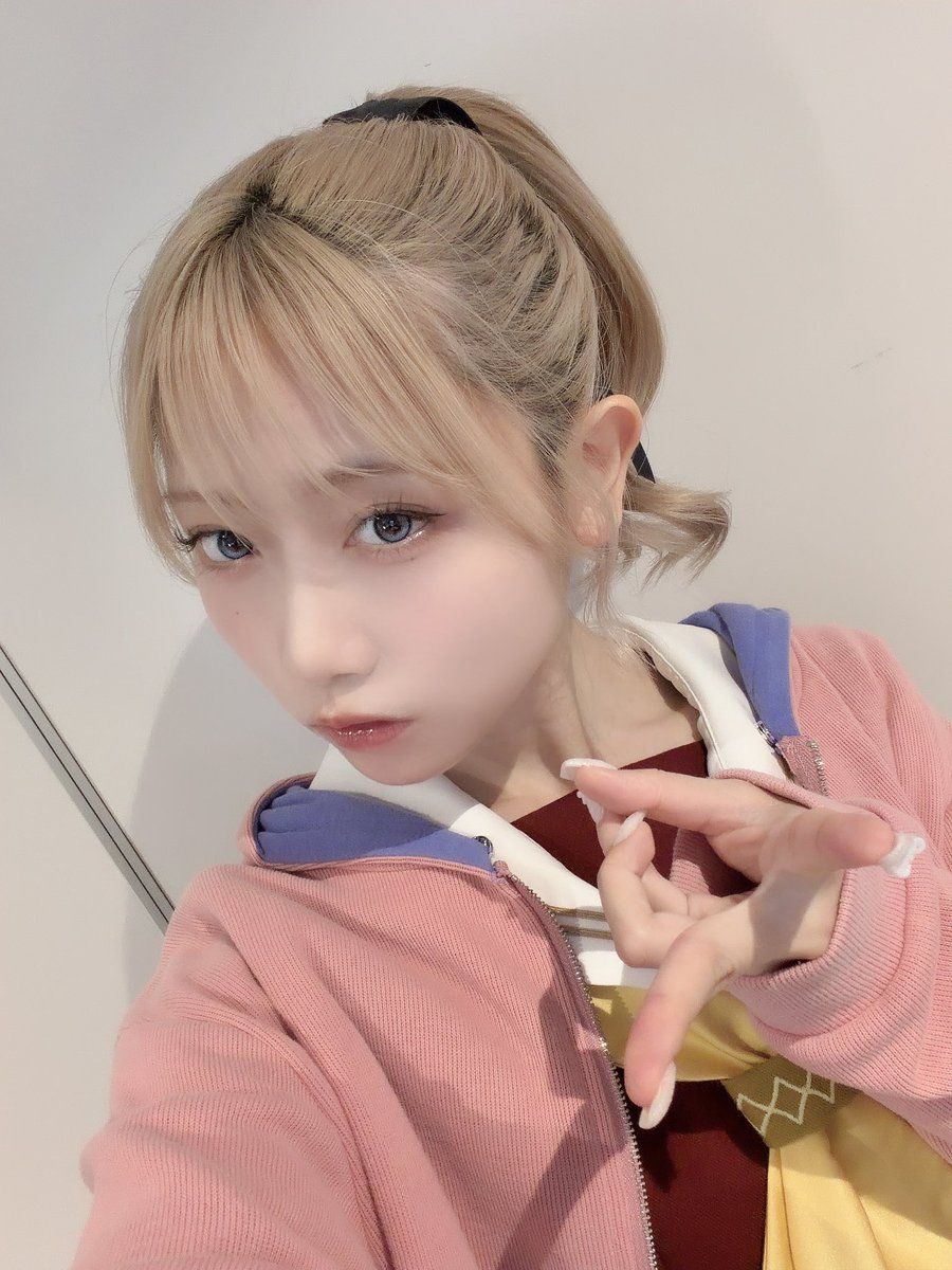 kurusurindesu's tweet photo. #ラブライブフェス前夜祭_DAY1
会場、配信でご参加頂いたみなさまありがとうございました(o🪄◜ω◝ )o🪄
タイムカプセル、100年後が楽しみです！！
今後もラブライブ！盛り上げていきますがんばるぞ〜

安養寺姫芽役 来栖りん🏆 https://t.co/31SJQcac6L