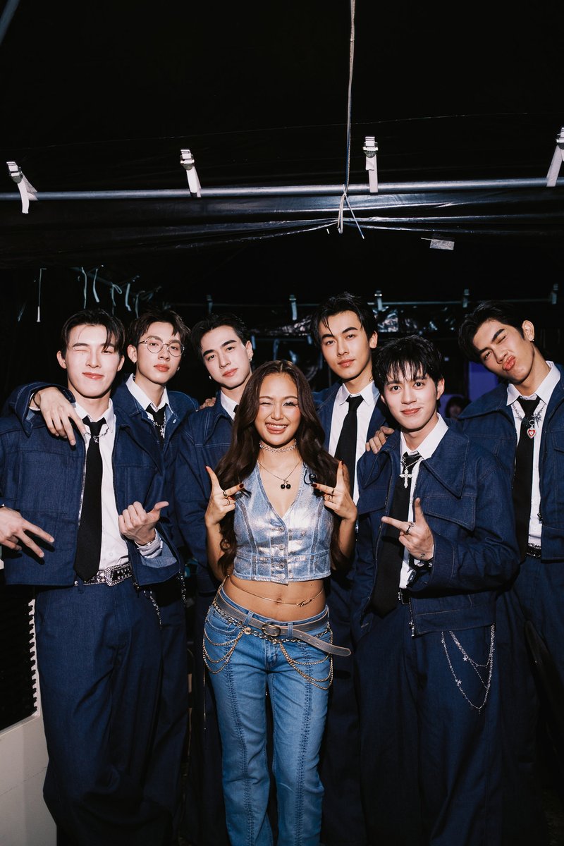galchanie's tweet photo. ฉันคือคนที่ manifest ได้เก่งที่สุด ิิ รักว่ะพ้อกสี ดีใจที่ได้ร่วมงานกันนะ Baby Girl diwa 🤠💓💓🔥 https://t.co/hl3BlnMjHq