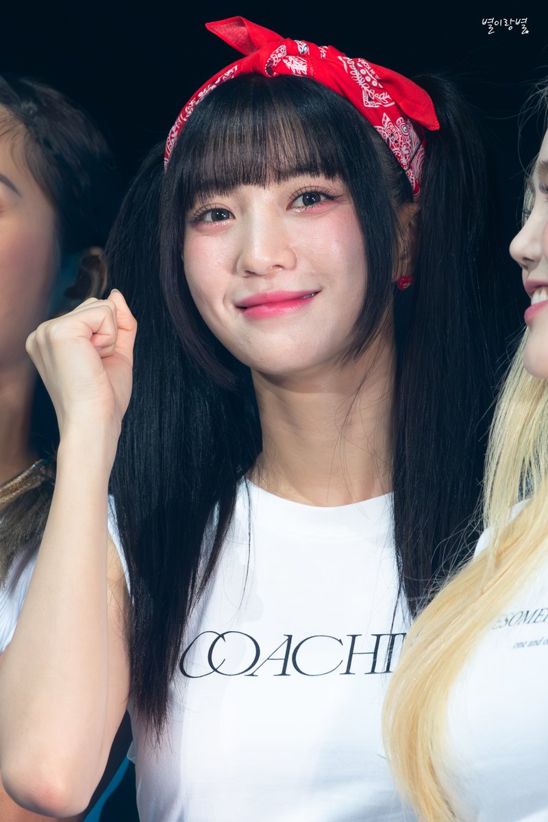 starnstar_'s tweet photo. 230716 RBW 콘서트 오마이걸 유빈

#오마이걸 #유빈 
#ohmygirl #yubin https://t.co/1xBXmeMG9A