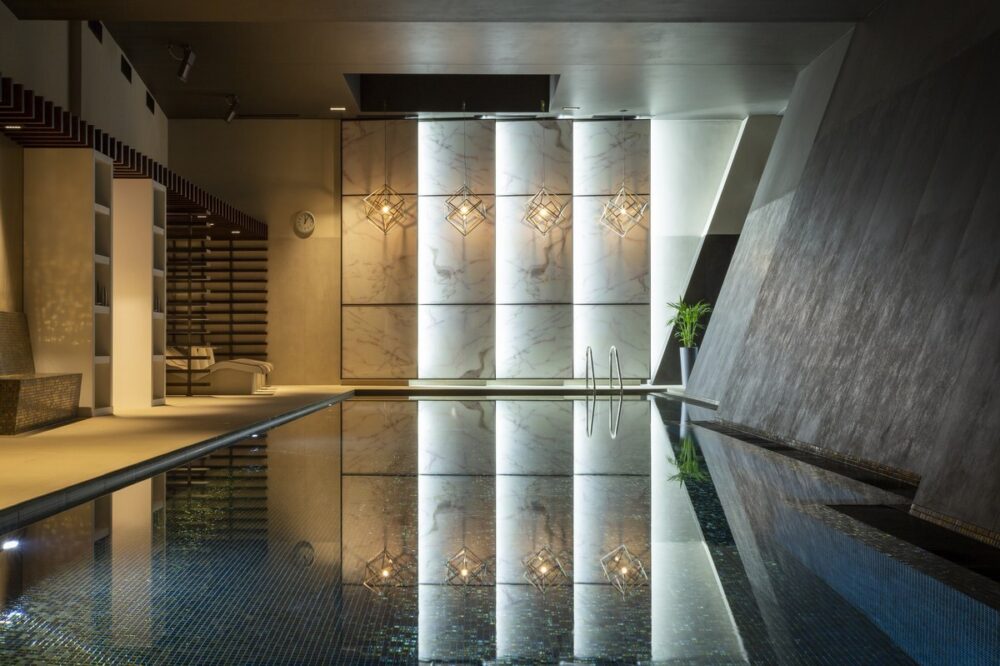 GoodSpaGuide's tweet photo. A full body massage, a facial and a 20m heated pool - Devona Spa's Autumn Equinox experience brings calm to Aberdeen. #Aberdeen https://t.co/Rdh0sgz42z https://t.co/0gLk563HPC