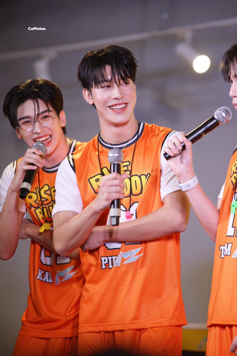 caffeine241008's tweet photo. น้องพาย+หน้าม้าลง = ถูกต้องที่สุด🥺🫰🏻

iZ x RISEBUDDY NATION

#iZxRISEBUDDYNATION
#PieLattanan  ; #iZ https://t.co/iuZx9B3siS