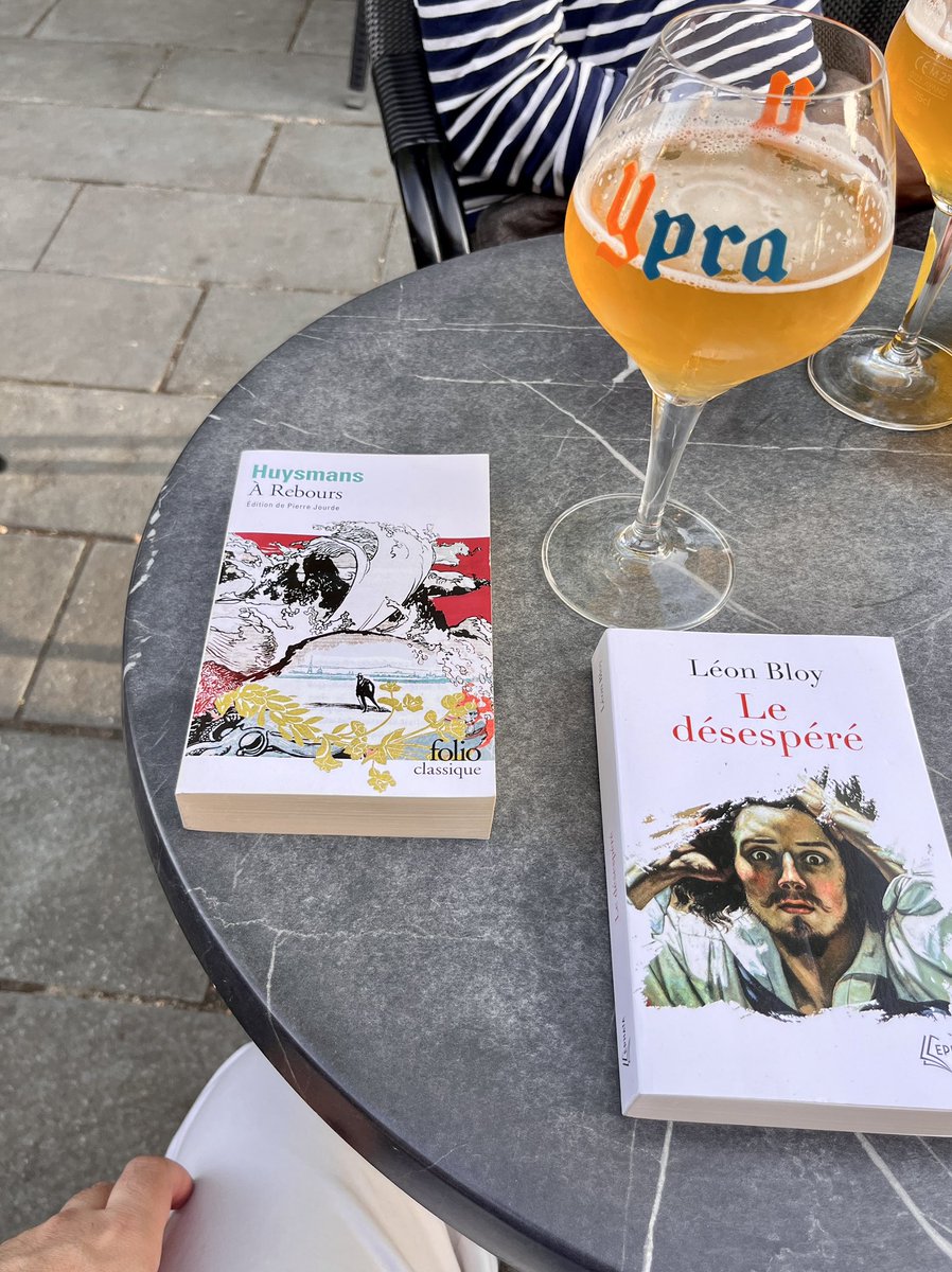 ArTugdual's tweet photo. Bières et littérature https://t.co/R4tbM9uYaA