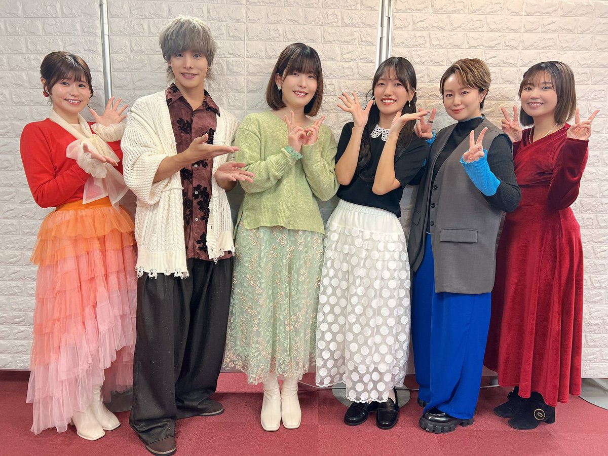 inoue_honokuma's tweet photo. 今日という日をずっと楽しみにしていました🌈
大好きならく魔女を皆さんと一緒に大切にできる時間が本当に幸せで、今も胸がいっぱいです💭
長く愛され続けているらくだい魔女の世界が、これからもたくさんの方の心に届きますように🪄
今日は本当にありがとうございました✨
また会いましょう、ムンデ♪ https://t.co/uuliPXDv0H