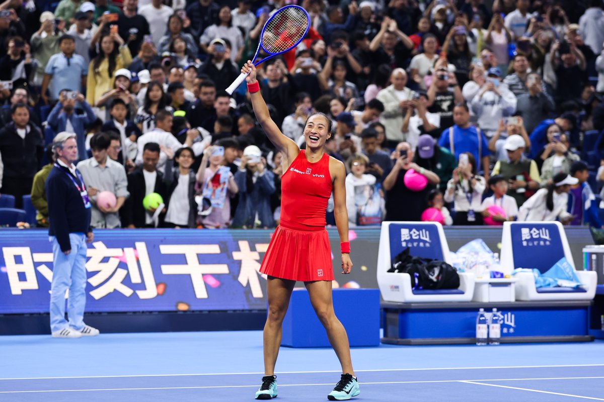 ChinaOpen's tweet photo. First Chinese player in the women's singles final 🇨🇳🤩

Zheng Qinwen defeats Elise Mertens 7-5, 6-2 to reach her first-ever #ChinaOpen women's singles final! 
It's the second WTA 1000 final of her career, and she's now chasing her maiden WTA 1000 title 👊 https://t.co/S77V6X4fpU
