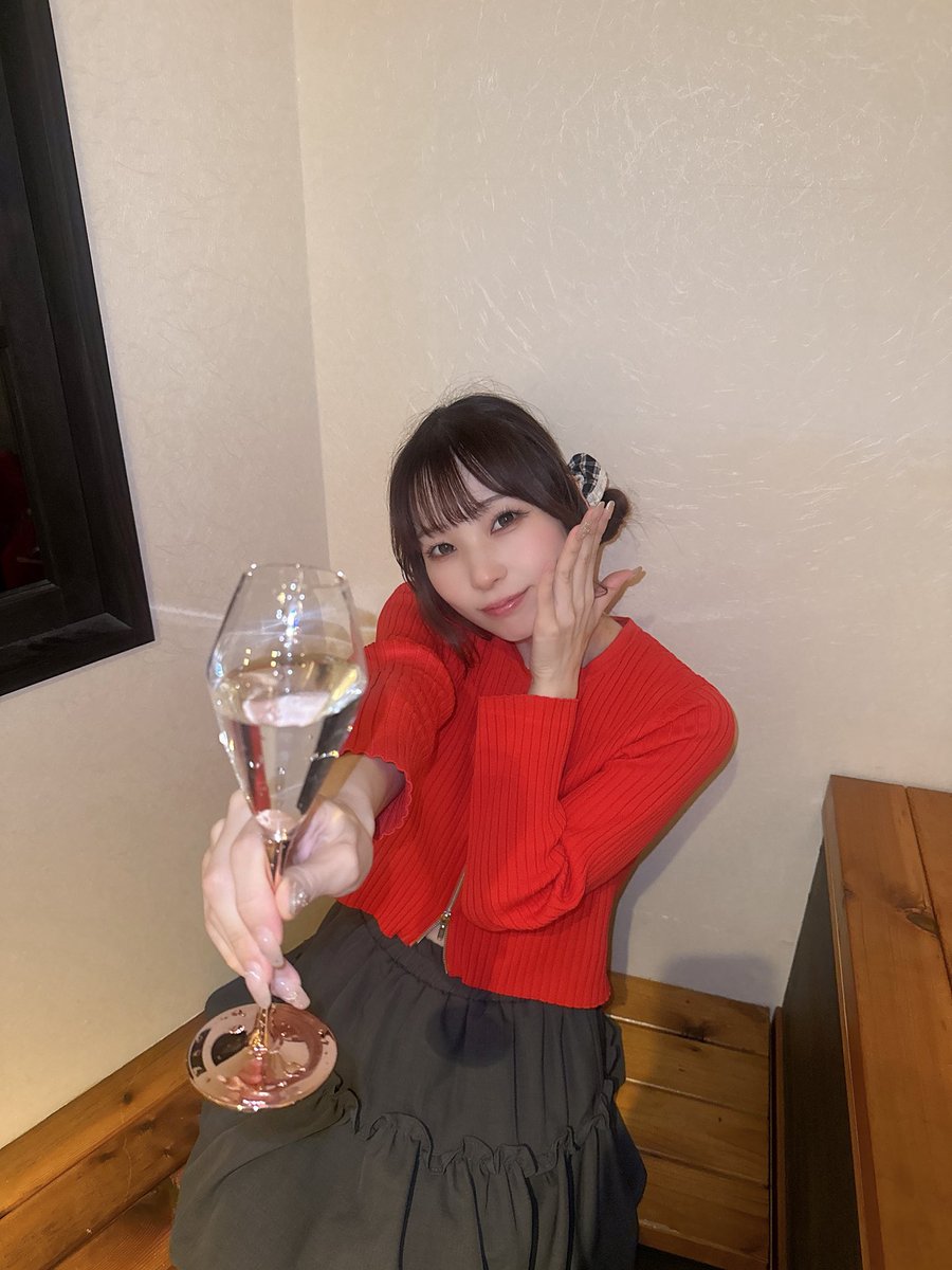 nachan_hayama's tweet photo. ZIP BASE 
メンカラシャッフルライブ・cafe＆BAR
ありがとうございました🤍໒꒱· ﾟ

ほっぺむにむにマシュマロホワイト担当👶🏻

豚キムチうどん辛かったけどおいしかった🐷🔥
みんなと食べて話して仲深まる時間だいすきｯ💗

わいわい思い出増えました🍚

10/17も見届けてください💐🩵
【　あと7日　】
https://t.co/cGw10GXeGa