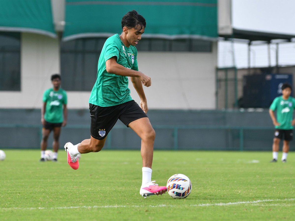 BFC_Sri's tweet photo. What have we produced as a player 😭 Unbelievable star in the making https://t.co/6ga92fOjoV
