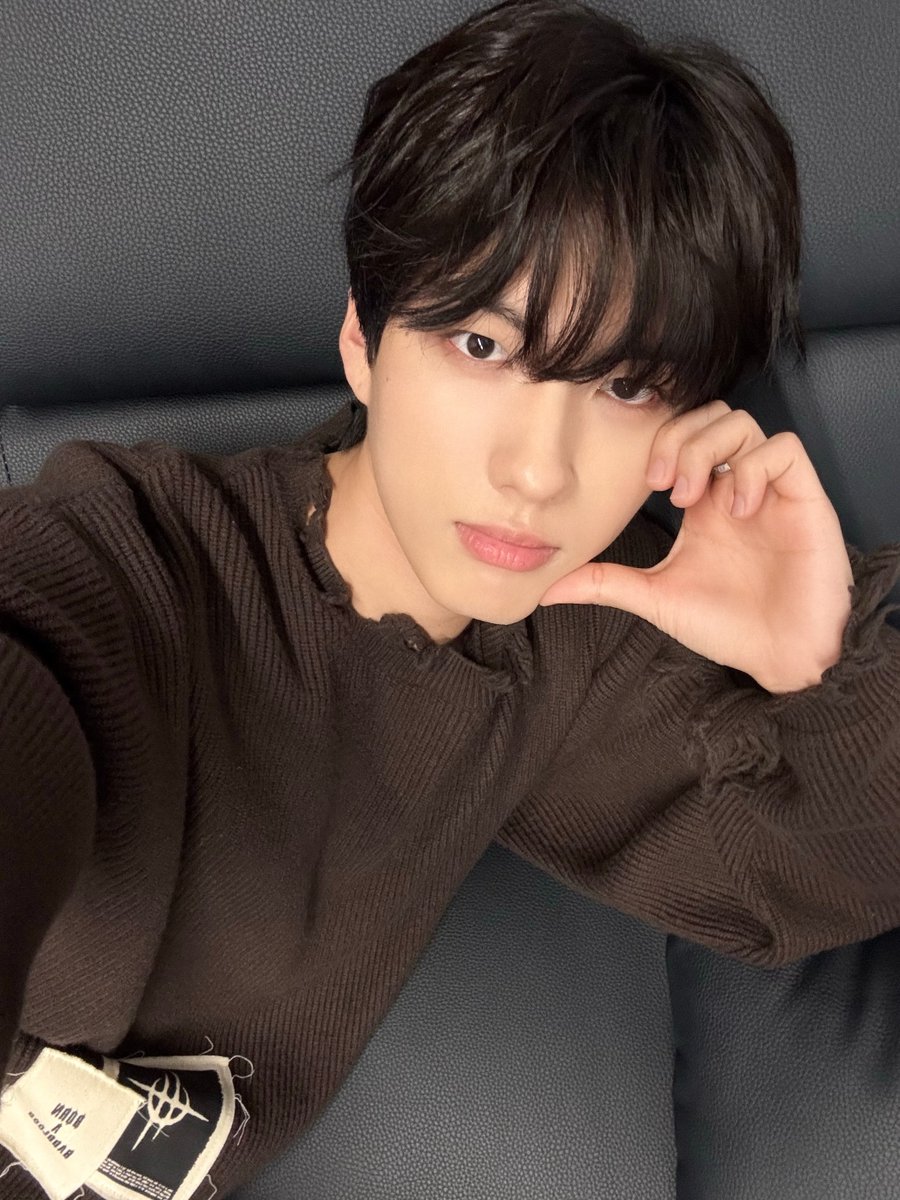 TRENDZ_OFFCL's tweet photo. [#조한국] 가을이다🐻🤎

#FROM_TRENDZ #TO_FRIENDZ #TRENDZ #트렌드지 https://t.co/N6xxVkgLuL