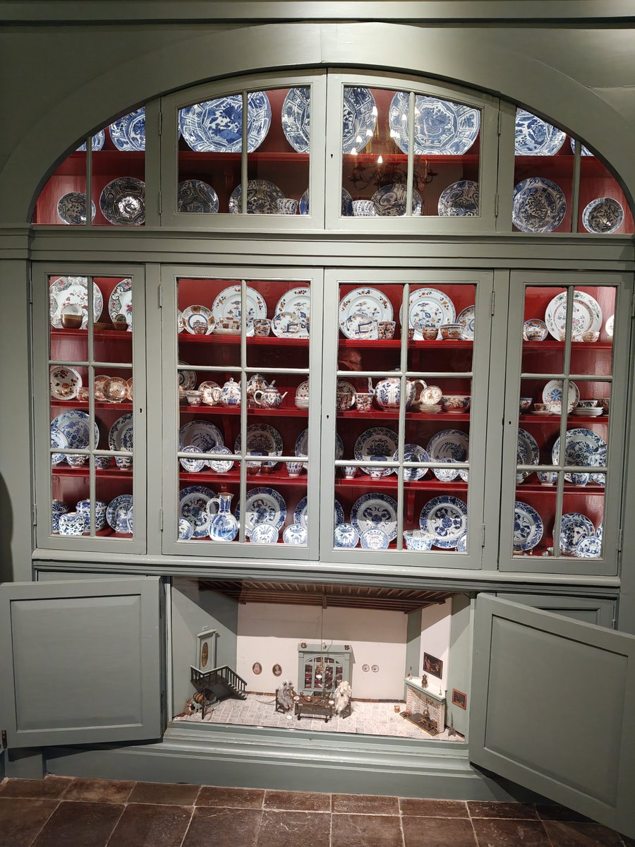 FrisiaNij's tweet photo. @JongFriezen #Martenahûs 
#Frentsjer 
#Pronkkeuken https://t.co/aKDj56RDXo