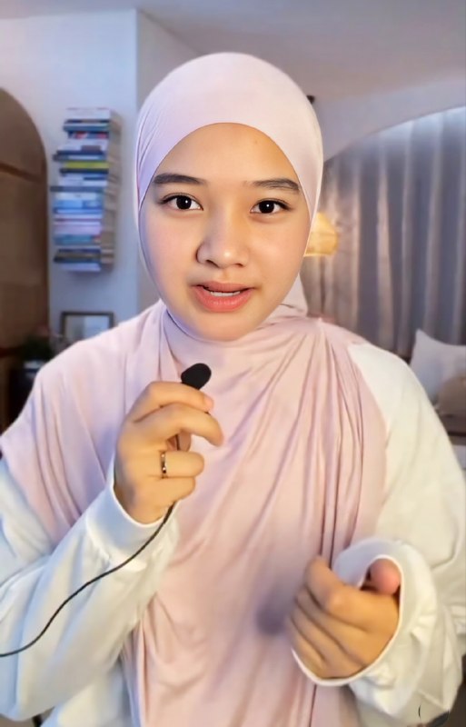 fckidkimbored's tweet photo. versi tanpa hijab loh ya😹 https://t.co/H9e5kTUfdq