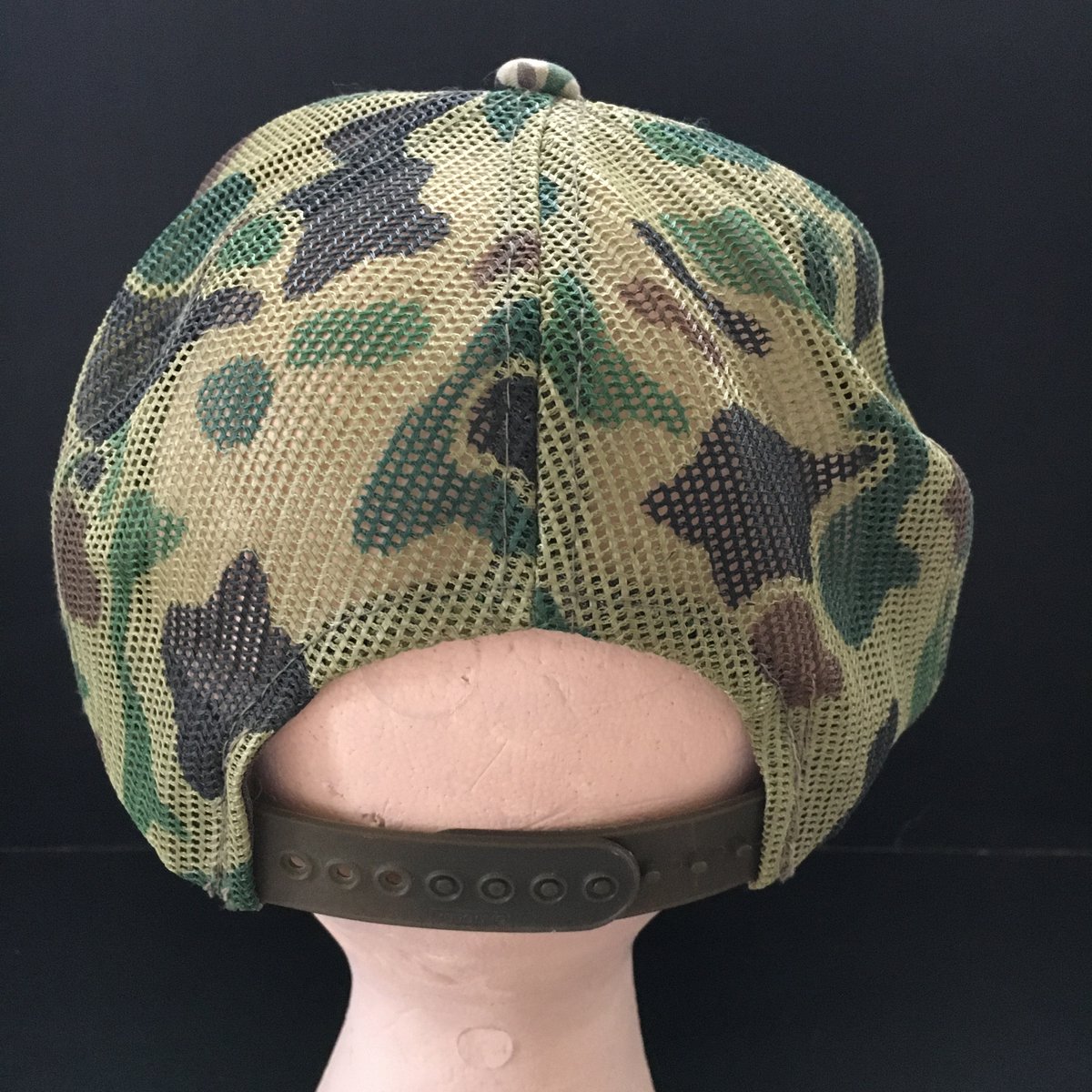 SomewareInTime's tweet photo. Check out Vintage OPERATION DESERT STORM F-15E Camo Mesh Snapback Trucker Hat Cap 90's https://t.co/s1vloNjKWF #eBay via @eBay https://t.co/kyHJS34IuU