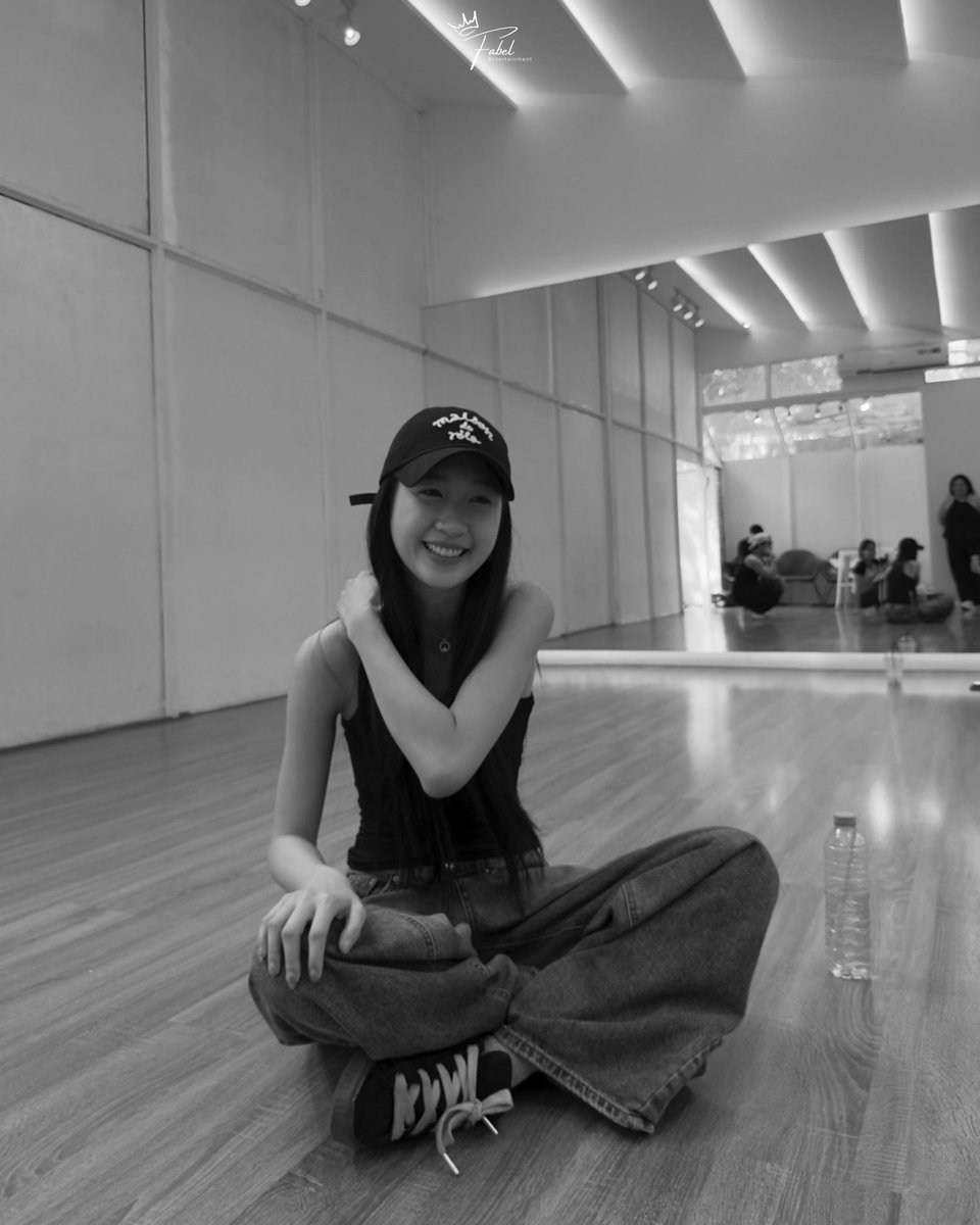 yoursunflowerf's tweet photo. Grab your tickets fam! 

🌻: https://t.co/93fWlUHxpD

🍑: https://t.co/Hgqb5VLyJ8

#FayePeraya #AtomPariya 
#1410STATIC #SLAYDOWN 
#FayeBirthdayParty2026  
#AtomBirthdayParty2026 https://t.co/Tue3w0ybem