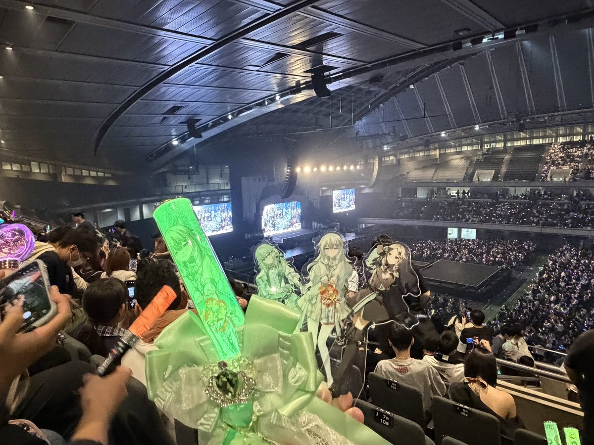 sunazuri727's tweet photo. 感謝祭ありがとうございました🙌🏻
初めて2日参加できてめっちゃ楽しかったです！！
痛バ連番、お菓子、グッズ等ありがとうございました！ https://t.co/IIgcdl11nc