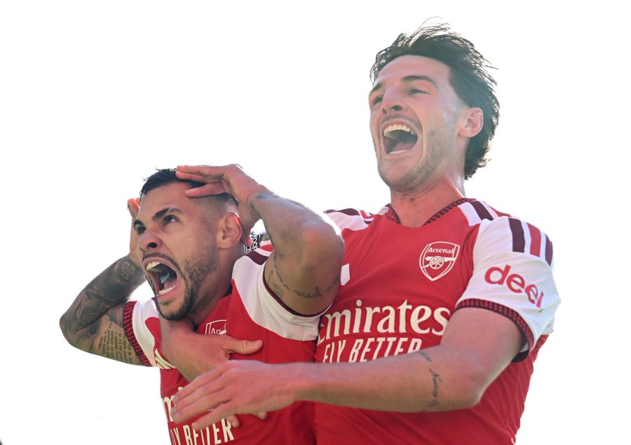 HAALANDPAISA's tweet photo. por lo visto, que suerte que me perdí el primer tiempo.
igual los primeros 15 del 2T fue malo del arsenal, al parecer el gol de ellos fue un despertador. 

importante victoria ante un rival que no habia perdido.

espero rotaciones para el partido de champions, hay que cuidar. https://t.co/O2xQ8DBNf9