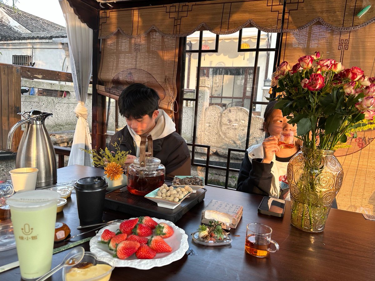 Karyn5an's tweet photo. [今日は坝敬淳さんと一緒に楽しい時間を過ごしました！素敵な思い出ができました] https://t.co/qazRw0HH7p