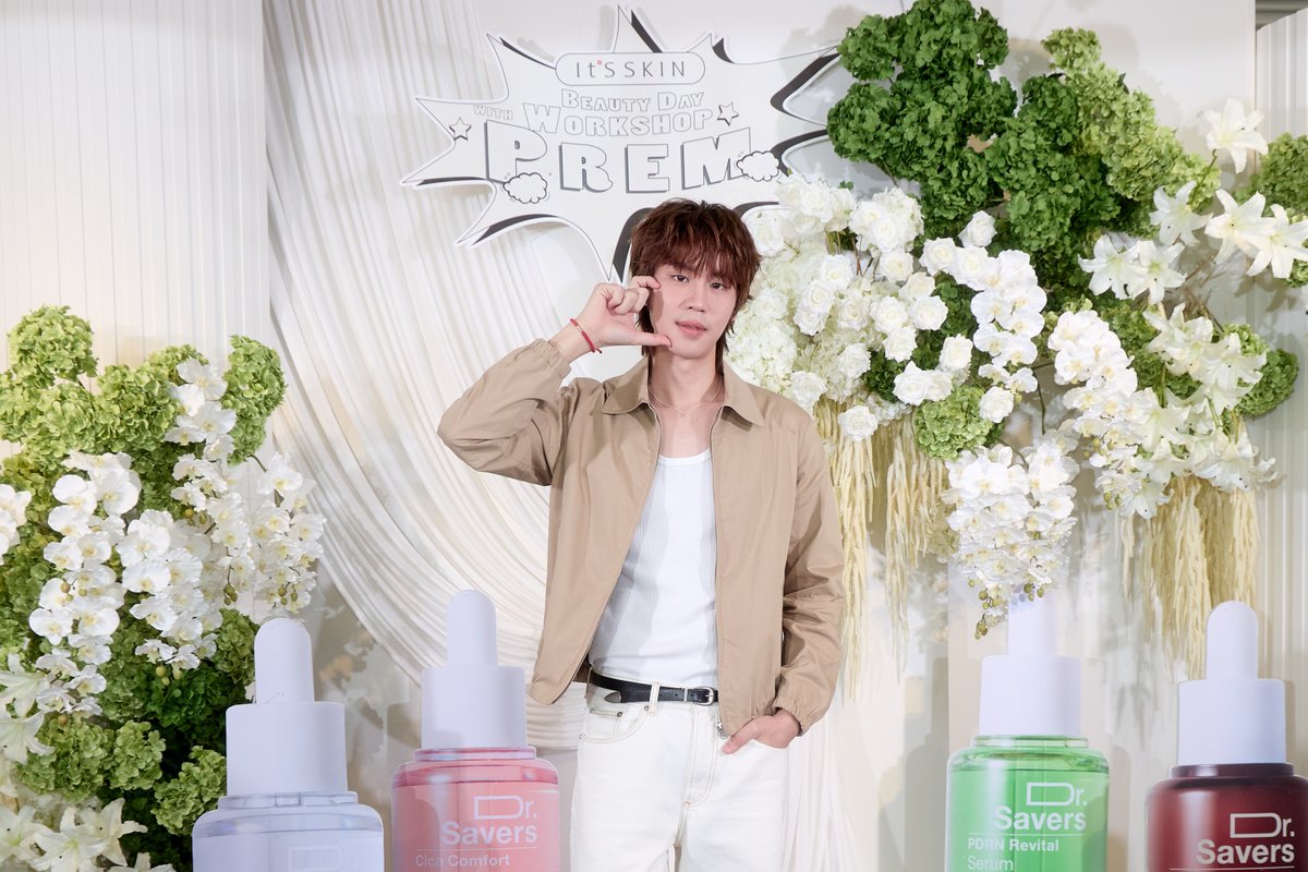 ItsSkinTH's tweet photo. ทางแบรนด์ฯ ขอขอบคุณ🙏 คุณ @Prem_space สำหรับกิจกรรม It’S SKIN Beauty Day Workshop with Prem✨
ในวันนี้มากๆนะคะ🙂 และขอขอบคุณทุกๆ ท่านที่ร่วมสนับสนุนกิจกรรมในครั้งนี้ด้วยค่ะ🙏😍🫶

#ITSSKINxPrem #prem_space #ITSSKIN #ITSSKINThailand #DrSaversSerum #เซรั่มกู้ผิว #BifidaSilky #CicaComfort #VitaGlow #PDRNRevital #HyaluronicHydro