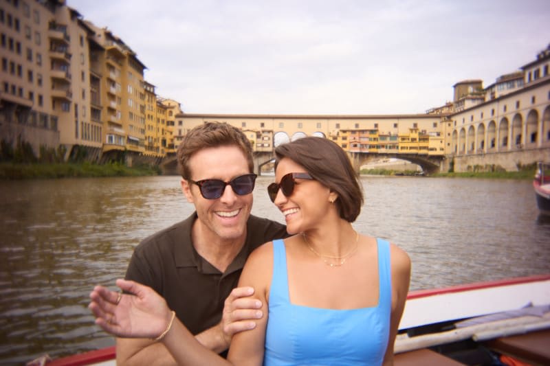 Myovacations's tweet photo. 🇮🇹🌉 Experience the romance of Florence, Italy! Take a charming ride along the river past the iconic Ponte Vecchio. Immerse yourself in the rich culture as you explore the sights with your loved one. 🌊❤️

Contact me today to book your dream getaway to Florence and beyond! 📞 https://t.co/EArpf50lMd