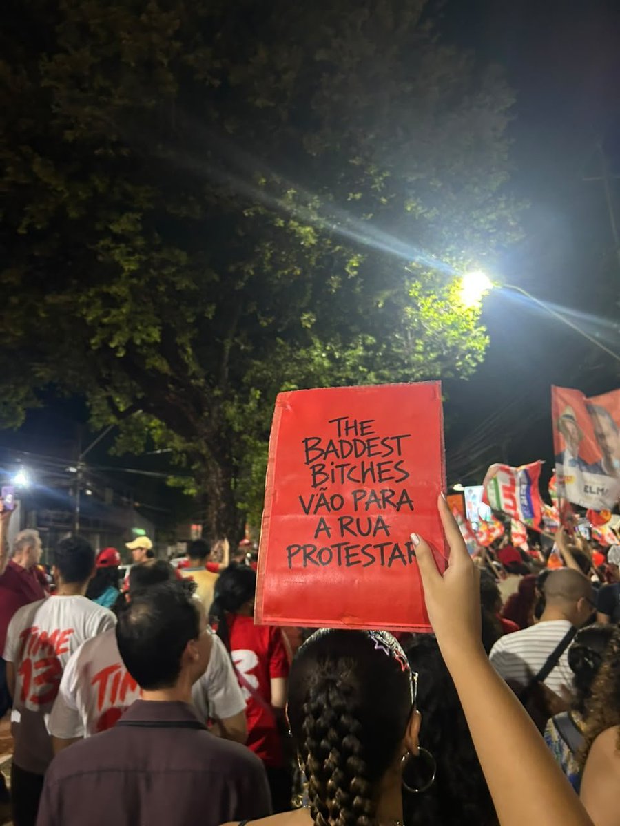 miasotz's tweet photo. agora quem fala grosso somos nós! fortaleza não fecha com bolsonarismo ⭐ https://t.co/zte9IKBygr