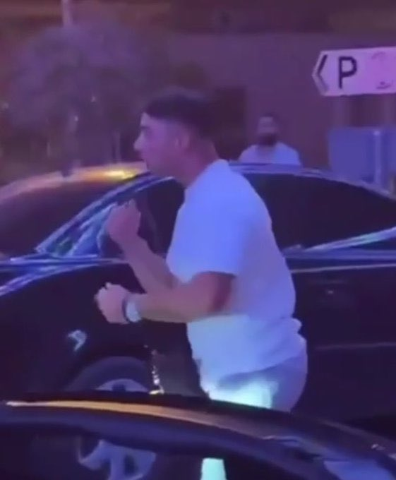 bison93r's tweet photo. Dites vous que c'est les toutes dernières images publiques qu'on a de Maes avant qu'il tombe en prison 😭 https://t.co/kqGBWGLDi8