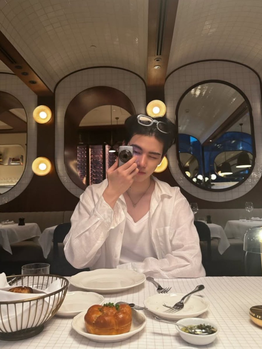 cute_and_yo_'s tweet photo. หล่อ ล่ำ กล้ามใหญ่ เป้ะ https://t.co/IMi86dlNNm