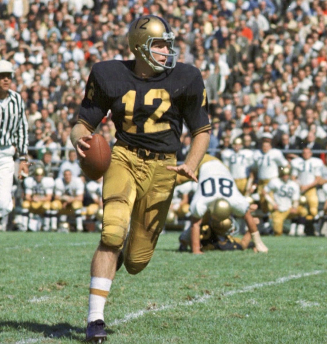 collegefbhist's tweet photo. Bob Griese of the Purdue Boilermakers. 1967 Rose Bowl winners. https://t.co/4gCKnKtYA9