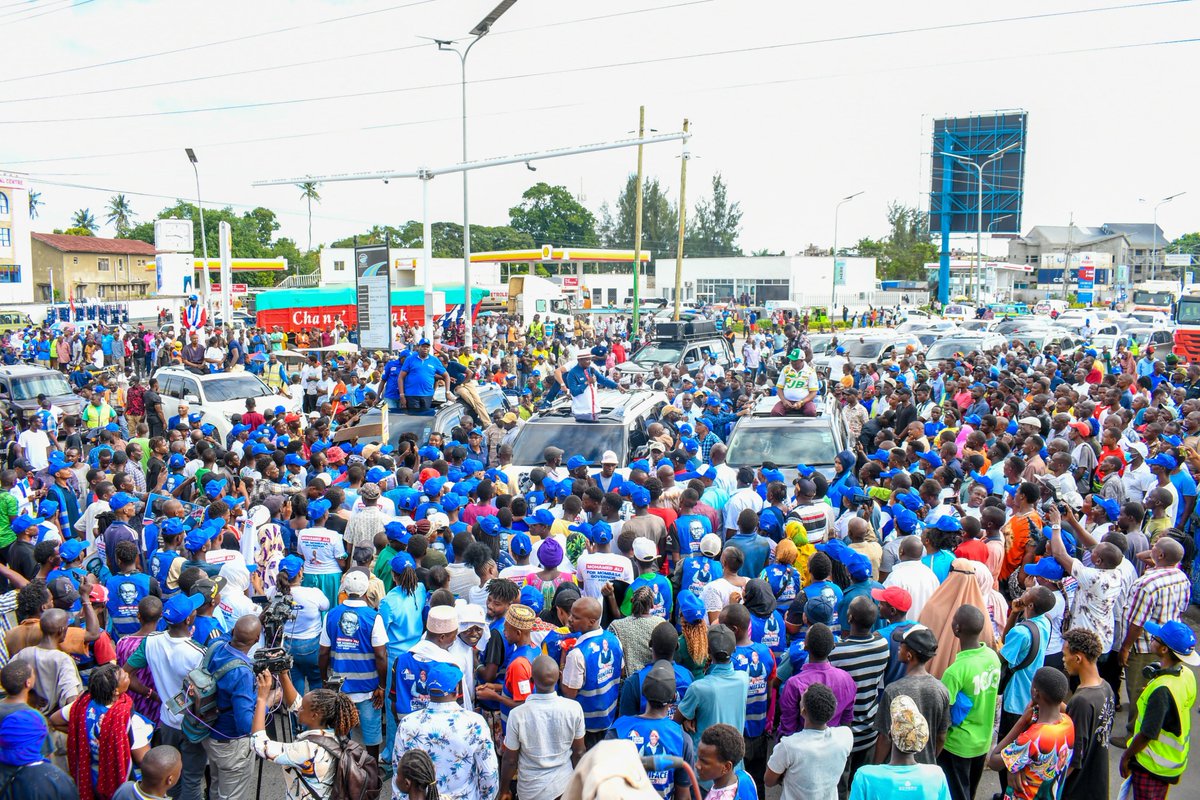 Denis__Kioko's tweet photo. Meaningful change starts from the ground up. Anchored in the ideals of the Wiper Patriotic Front, H.E. Kalonzo Musyoka led powerful consultations in the Coast today—elevating community voices and shaping our shared future.
#TheUkomboziAlliance https://t.co/WcwgZmQEwI