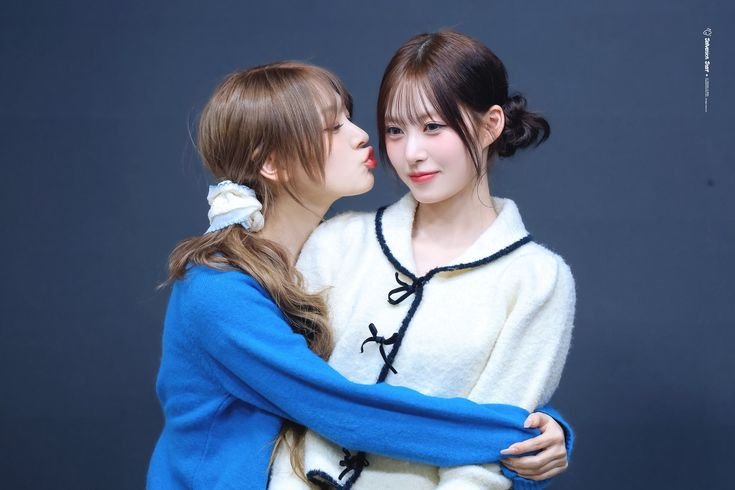 minam_minami29's tweet photo. 2006년엔 무슨 일이 있었던 걸까 https://t.co/qx2YVhSMrV