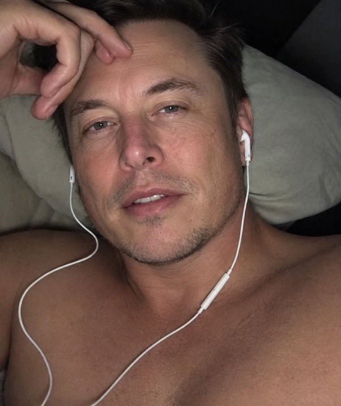 HonestTakes5's tweet photo. "Lying in bed thinking about you, Babe 💔😭. Every night feels so empty without your love beside me! ✨🥺💖🚀💫🌹😍✨" https://t.co/ca9zcvUgBC