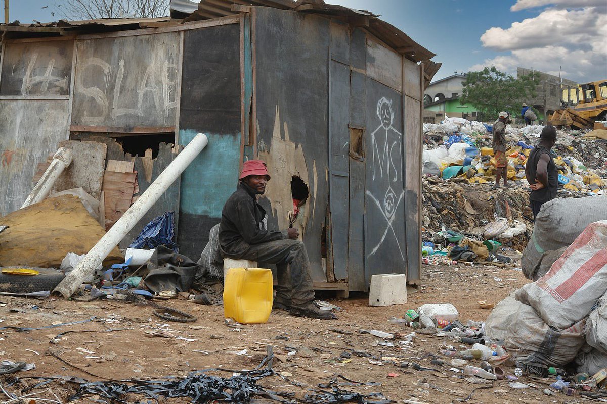dhruvlenka's tweet photo. United slums of America btw. https://t.co/p6Du9YCXq6