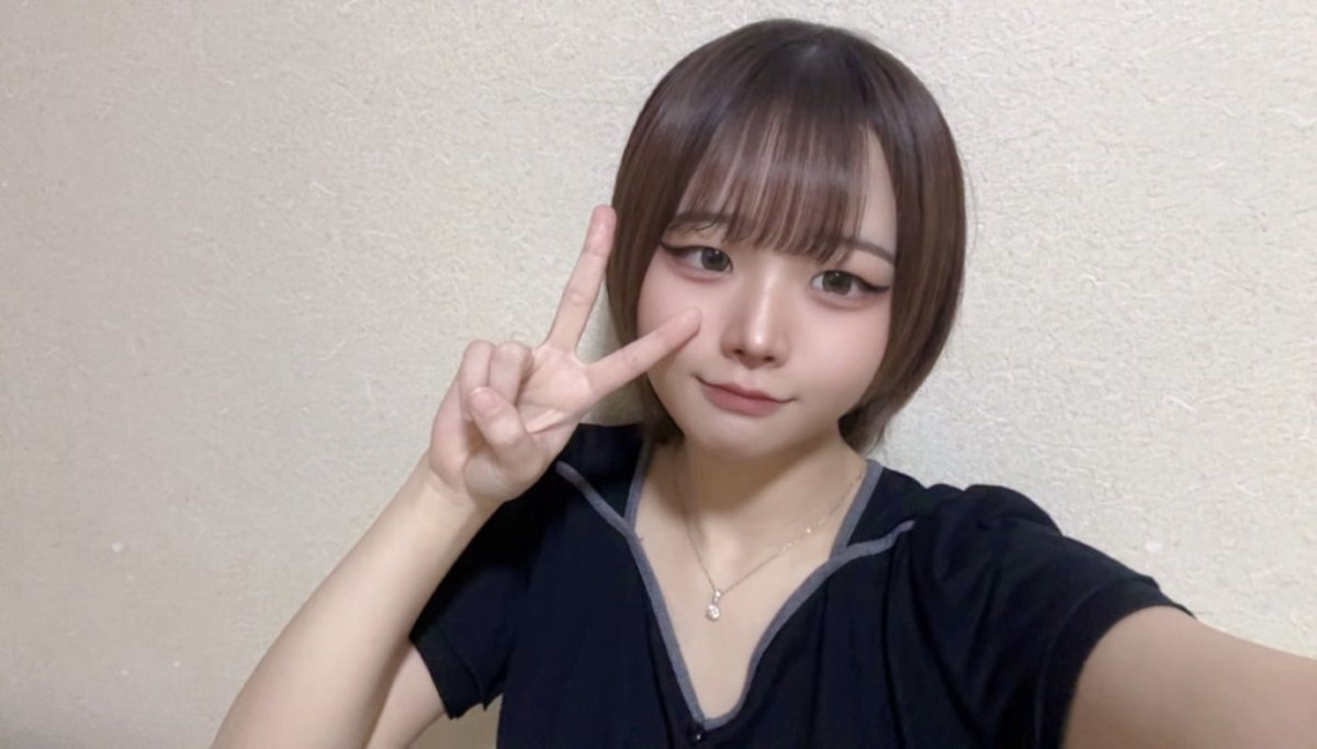 sayu_nicobar's tweet photo. 名前：さゆ
誕生日：11月5日
血液型：A型
好きな飲み物：日本酒、炭酸系
趣味：ギャンブル！アニメ！カラオケ！

アニメとギャンブル大好きなさゆです！
ぜひおさゆって呼んでください！
人見知りですが、酔うとたくさん話すので
ぜひ仲良くしてください！！！👶🏻🌟
 #ニコバースタッフブログ https://t.co/8gNbKKWuJI