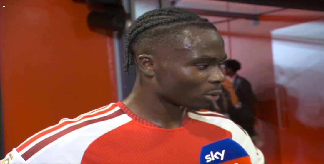 david_ornsign's tweet photo. 🚨 TENSION AT THE EMIRATES: Bukayo Saka has sparked a massive debate among Arsenal supporters following a fiery, uncharacteristic post-match flash interview addressing his recent dip in form and criticism from the stands.

After being repeatedly pressed by a reporter about missed chances and pockets of fans jeering at full-time during Arsenal's latest frustrating draw, Saka bristled at the question, cutting off the interviewer mid-sentence:

🗣️🎙️"Poor performance? Let's get the facts straight. I am still this team's top scorer, so let's calm down with the panic. There is nothing fundamentally wrong with my game every player goes through periods where margins don't go your way. I know my quality. I’ll be back in my flow state very soon, banging goals, delivering assists, and being the top performer everyone expects. Right now, I'm just working behind the scenes to lock that back in, but I don't need reminding of who I am."

While some fans are praising the winger's elite mentality and confidence, the sharp tone has raised eyebrows across social media, with pundits questioning whether the pressure of leading Arsenal's attack is finally getting to the star man.