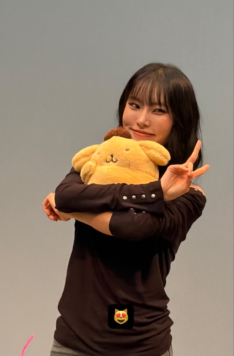 JiHyo_0712's tweet photo. 20261010 루네디 팬싸 😻

#루네디 https://t.co/8gqEF2167N