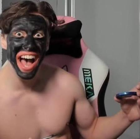 AnguinusProteus's tweet photo. @EllisVitya69120 @DelusionPosting >Gender is a social construct same as race
So, he did nothing wrong! https://t.co/GYv27xus1T