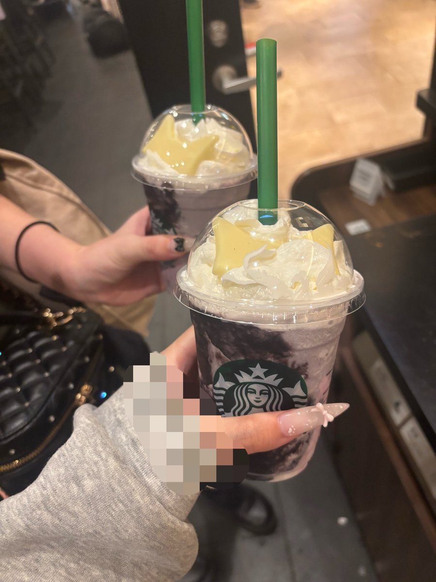 ziv7i's tweet photo. そういえば今日ゆあさんと飲んだ！うまかた｡･*･:=͟͟͞͞(　⌑⁑) https://t.co/3KftlWRh8M