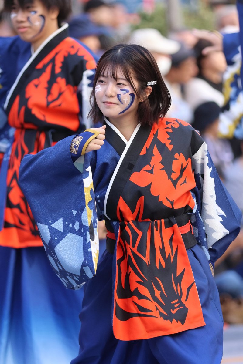 minato927148's tweet photo. 北里三陸湧昇龍さん
東京よさこい　アゼリア通り１

わかっていましたが撮影するのが非常に難しいステージでした。
流しは演者さんが重なってしまうのが残念ではあります……

#北里三陸湧昇龍　さん https://t.co/eAcxtuRKXe
