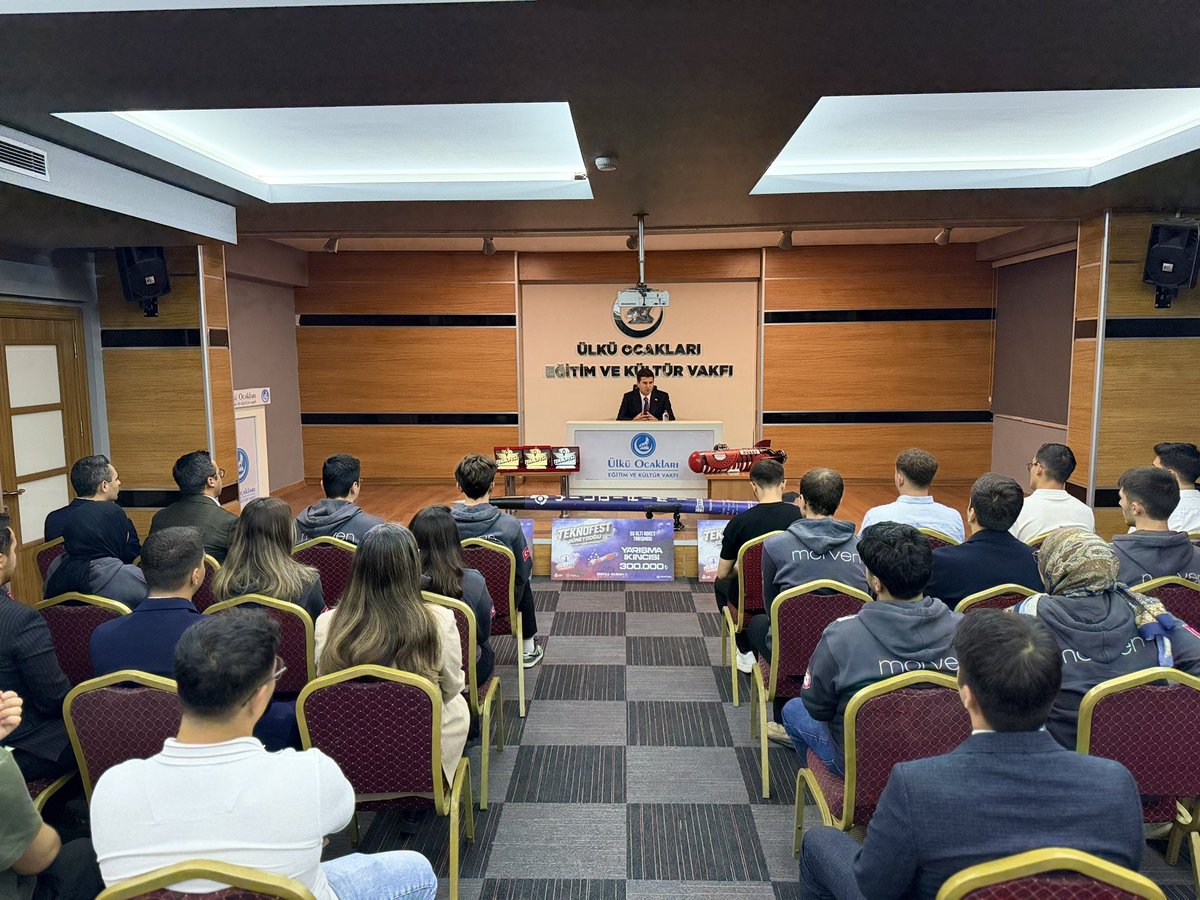 ayyildirim1's tweet photo. TEKNOFEST yarışmalarında elde ettikleri önemli derecelerle bizleri gururlandıran TeknOcak takımlarımızı Ülkü Ocakları Genel Merkezimizde ağırladık.

🏆 Çip Tasarım Yarışması Analog Kategorisi Birincisi: VLSI Çip Tasarım Takımı

🏆 Yüksek İrtifa Roket Yarışması Birincisi: İstikamet Roket Takımı

🥈 Su Altı Roket Yarışması İkincisi: Muray Su Takımı

Bilim ve teknoloji alanında ortaya koydukları azim, emek ve başarılarla Türk gençliğinin neler başarabileceğini gösteren kıymetli kardeşlerimizi tebrik ediyor, başarılarının devamını diliyorum. 🇹🇷
