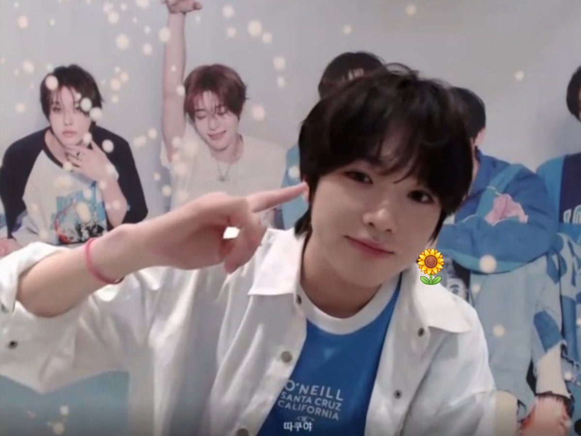 sakuu_zip's tweet photo. 뒷배경 때문에 곰돌이가 된 아기 https://t.co/TS73ftNemf