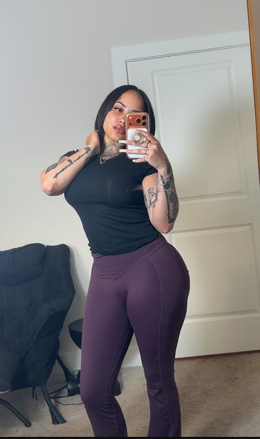 meetlexx's tweet photo. fully clothed so you probably won’t say hi https://t.co/NVXsptmq6z