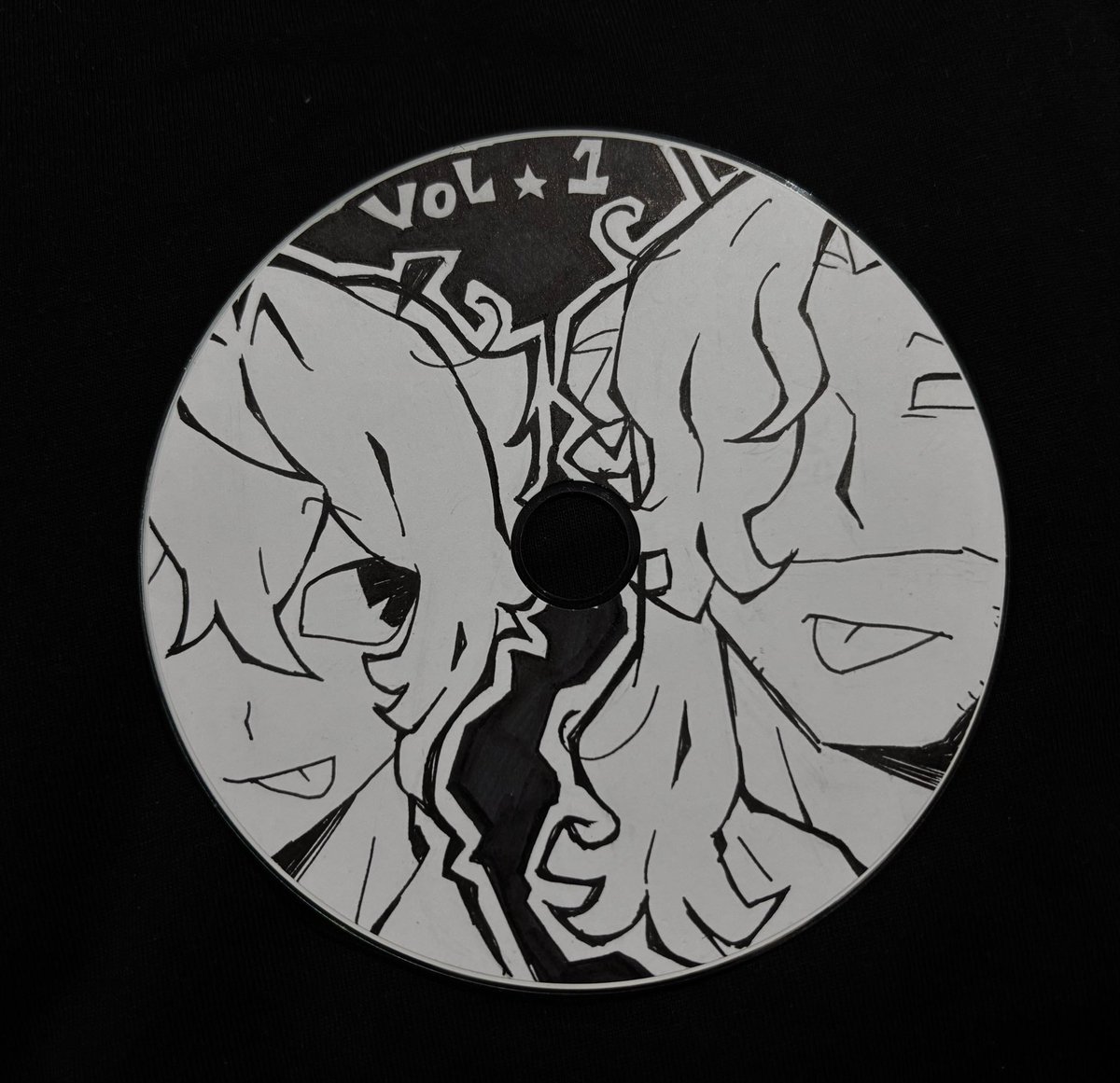 BuchitheBug's tweet photo. I made OC playlist CD🖤 https://t.co/JddU1HriN9