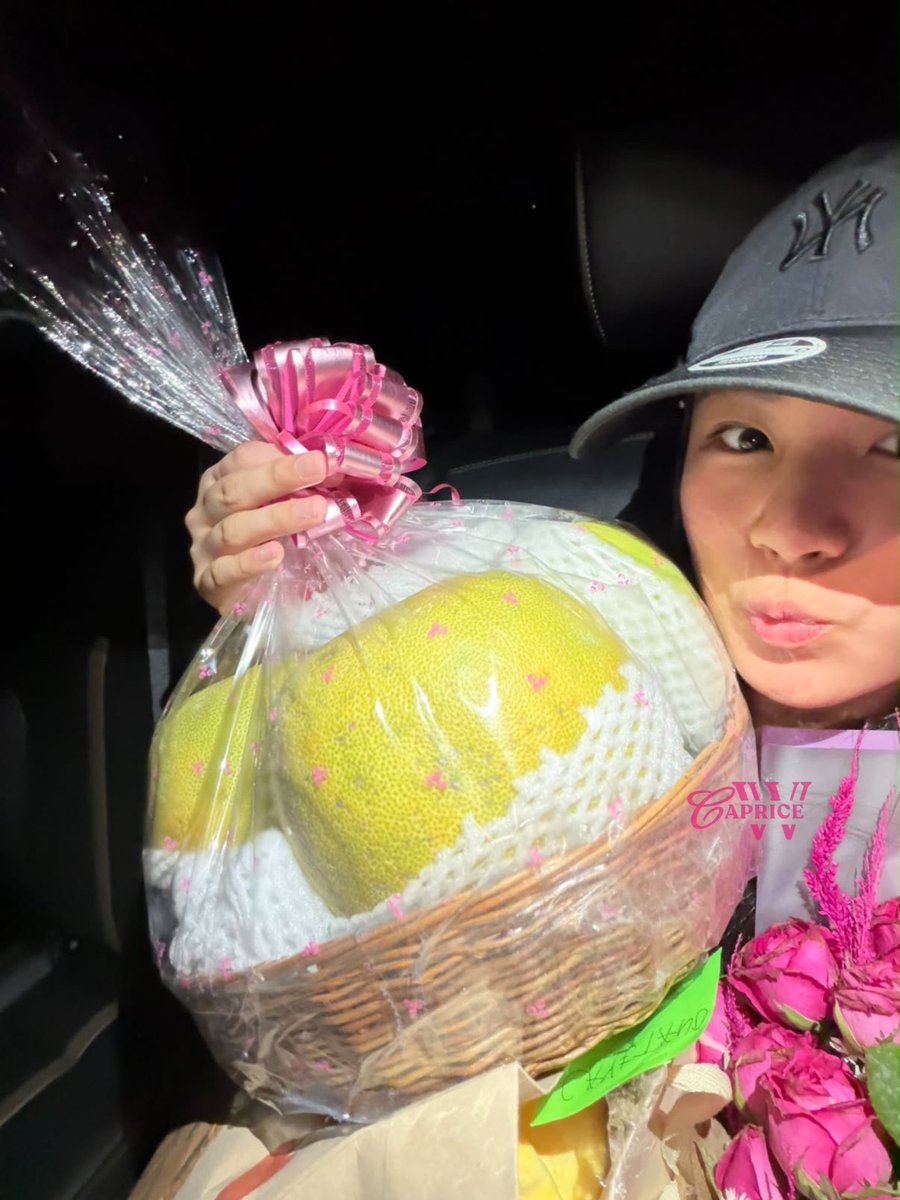 capricewwofc's tweet photo. A little gift for Caprice. ✨ We hope you love the flowers and enjoy the fresh fruits, Cap! 
Congratulations again on your new family kalmellow. 🍑 We’re always rooting for you and celebrating every win with you. We love you, Cap! 🩷

#CapriceCayetano #Kalmellow https://t.co/w5n4eIKk81