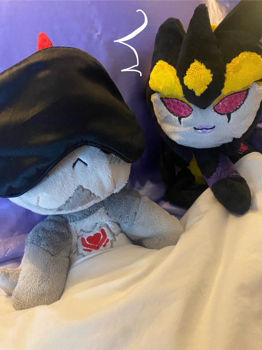 airachnidsdoll's tweet photo. MY BEAUTIFUL SWEET PLUSHIES I COMMISSIONED FROM SILKMOTHSTATIONERY!!!!!!! 😭😭😭😭💜💜💜💜💜💜
#airachnid #starscream #tfprime #yumetwt https://t.co/NwMWrW54c4